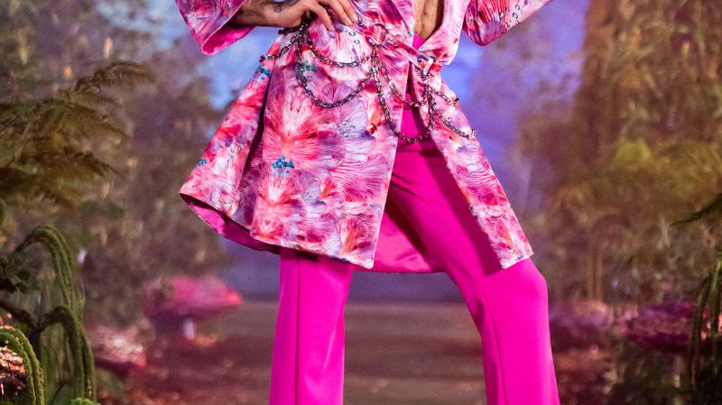 THE L.O.M. STYLE EDIT - INTRODUCING THE PINK NEOPRENE FLARES
