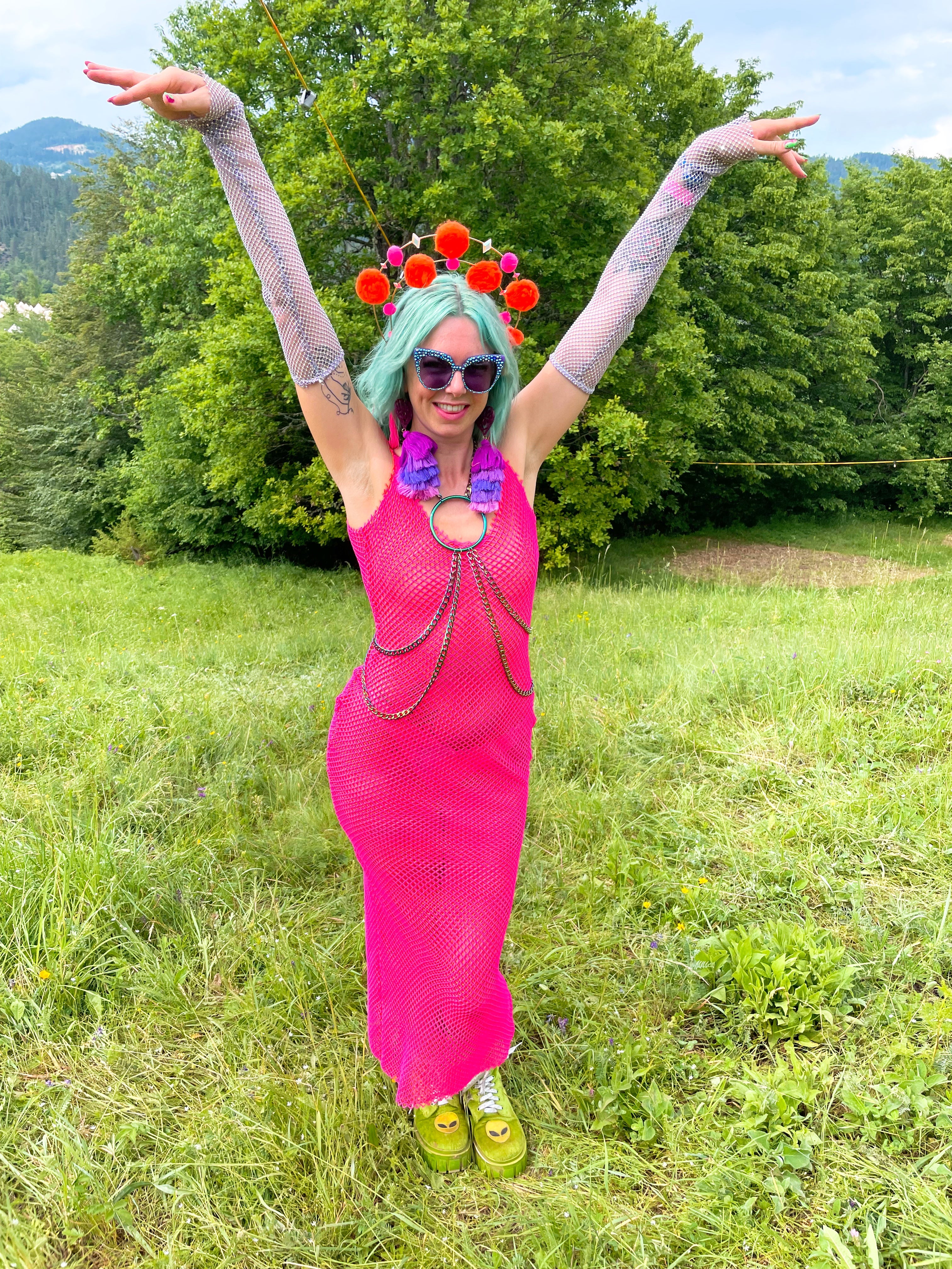 THE L.O.M. STYLE EDIT - INTRODUCING THE PINK AND ORNAGE NEON NET